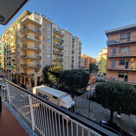 Διαμέρισμα C. Europa Elegante E Ampio In Centro Paese - A/c Loano